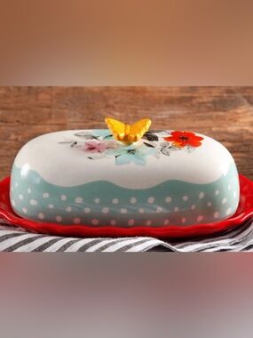 Pioneer Woman Ceramic Floral And Butterfly Butter Dish.